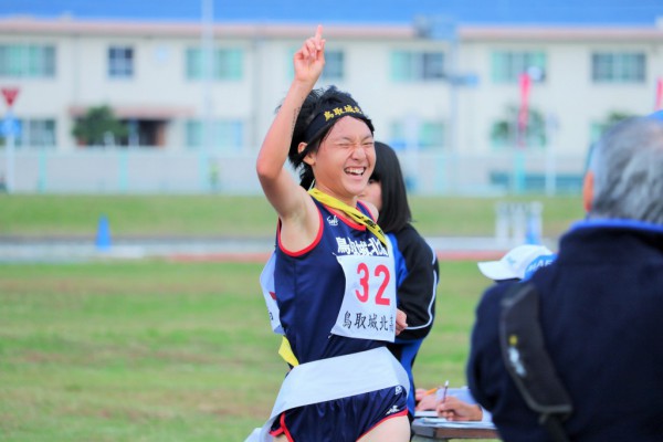 女子駅伝部　花房百伽